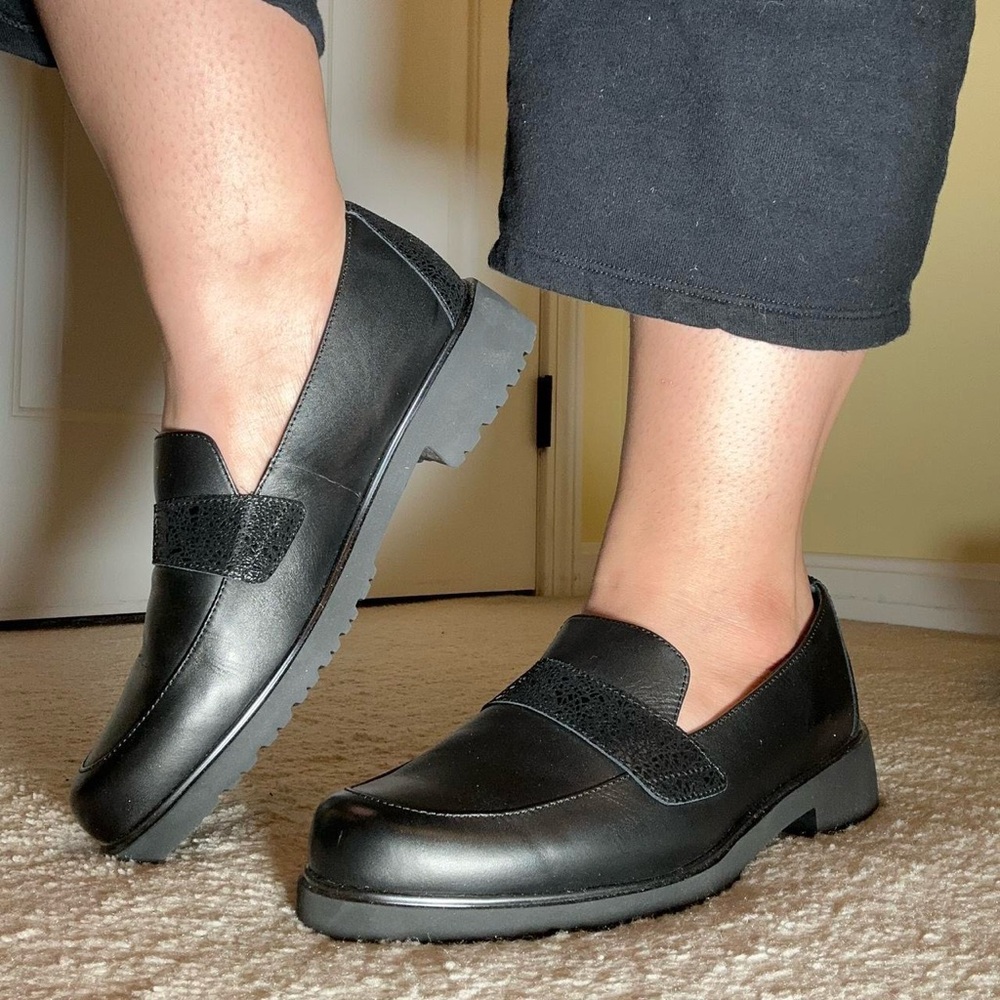 NWT Black Leather Women’s Loafers